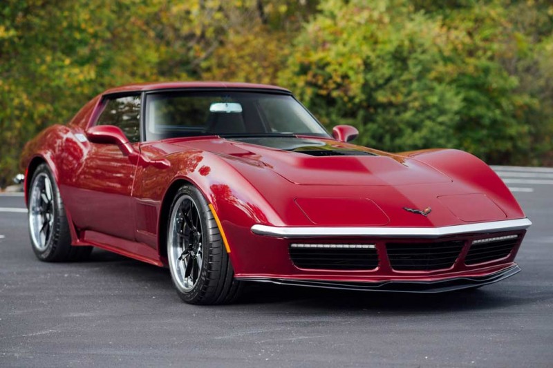 Роскошный рестомод на базе Chevrolet Corvette 1972 года выставили на онлайн-аукцион