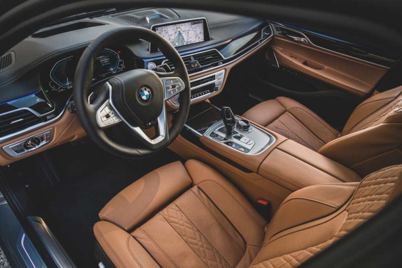 Обзор флагманской BMW 7 Series 2021: комплектации и цены, фото в новом кузове