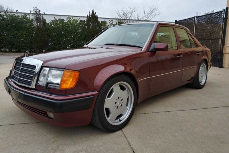 Mercedes-Benz 500E W124: на аукцион выставлен «волк в овечьей шкуре»