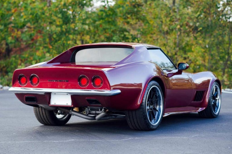 Роскошный рестомод на базе Chevrolet Corvette 1972 года выставили на онлайн-аукцион