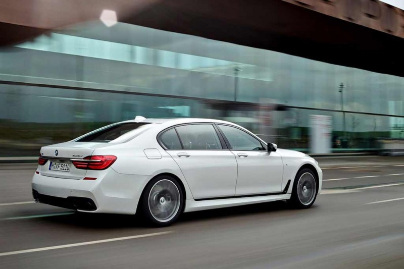 Обзор флагманской BMW 7 Series 2021: комплектации и цены, фото в новом кузове