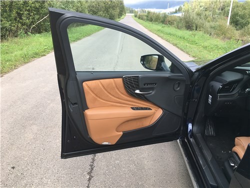 Способен ли Lexus LS 500 обыграть Mercedes 6 Способен ли Lexus LS 500 обыграть Mercedes