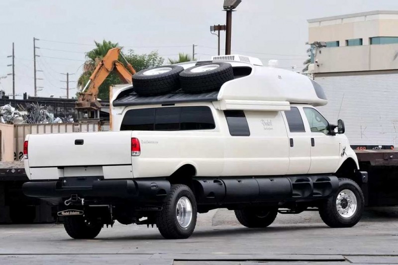 Владелец кемпера «World Cruiser» на базе Ford F-750 не смог найти покупателя на машину