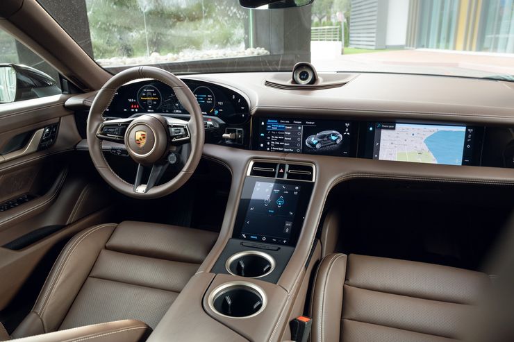 Завидуйте молча: первый тест-драйв Porsche Taycan Cross Turismo 3 Завидуйте молча: первый тест-драйв Porsche Taycan Cross Turismo
