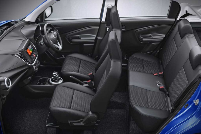 Со сменой поколения Suzuki Celerio обзавелся мультимедийкой и заметно подрос