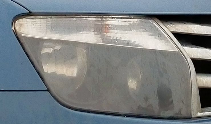&laquo;Антидождь&raquo;: можно ли надолго защитить фары от грязи и слякоти