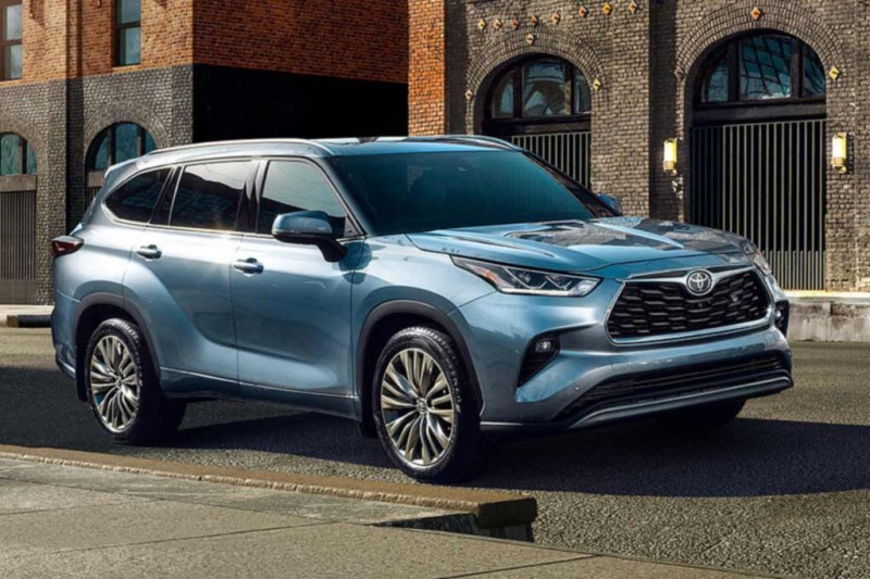 Toyota Highlander 2022 модельного года для РФ: озвучены цены