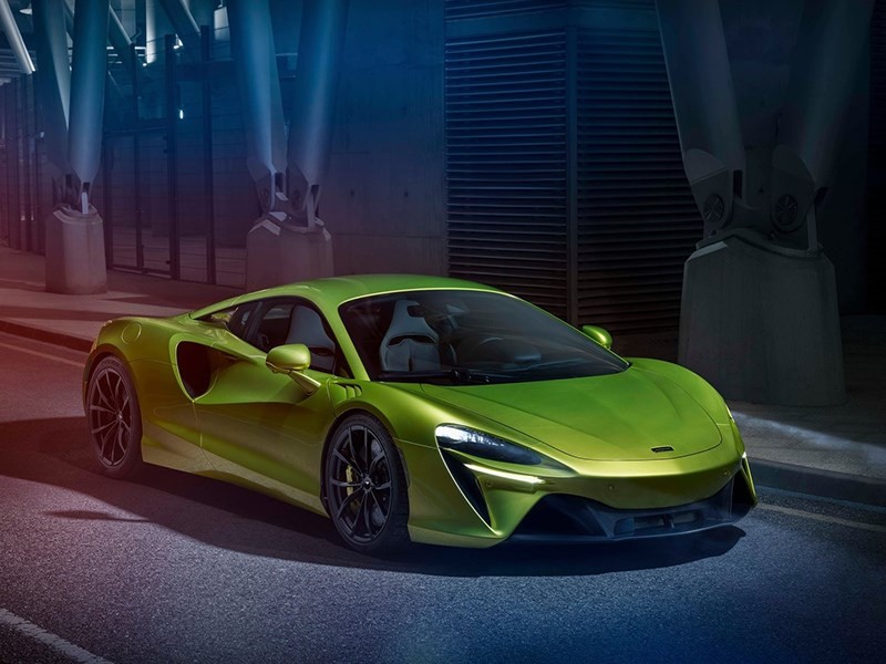 BMW и Audi собираются купить McLaren