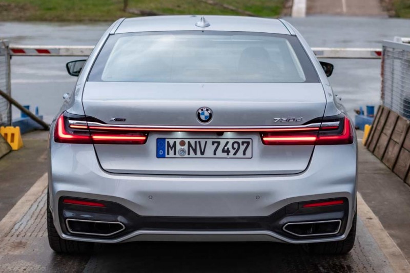 Обзор флагманской BMW 7 Series 2021: комплектации и цены, фото в новом кузове