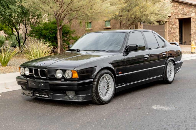 Ценник за 31-летний седан Alpina B10 BiTurbo на торгах превысил 4,0 млн рублей