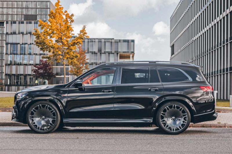 Mercedes-Maybach GLS от Brabus получил грозный кузов, яркий салон и колеса на 24&Prime;