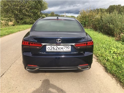 Способен ли Lexus LS 500 обыграть Mercedes 4 Способен ли Lexus LS 500 обыграть Mercedes