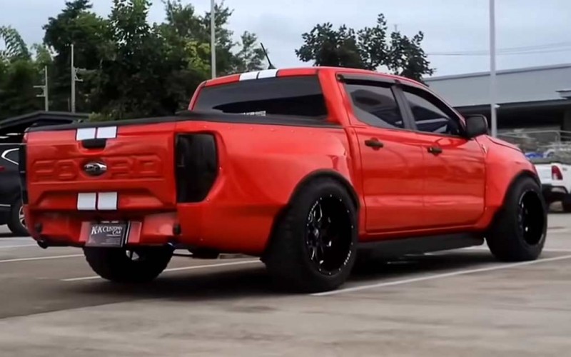 Фирма Wat из Таиланда стилизовала пикап Ford Ranger под Shelby Mustang 2 Фирма Wat из Таиланда стилизовала пикап Ford Ranger под Shelby Mustang