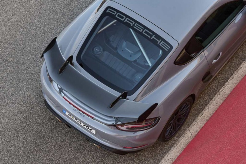 Немцы представили экстремальный спорткар Porsche 718 Cayman GT4 RS