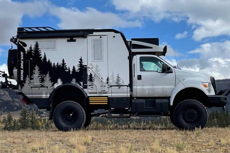 Кемпер GEV Adventure Truck на базе Ford F-750 продают почти за 25 млн рублей