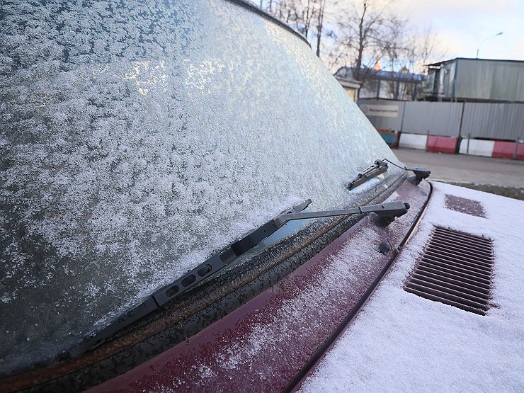 Народное чудо: простейший способ избавиться от наледи на стеклах автомобиля 1 Народное чудо: простейший способ избавиться от наледи на стеклах автомобиля