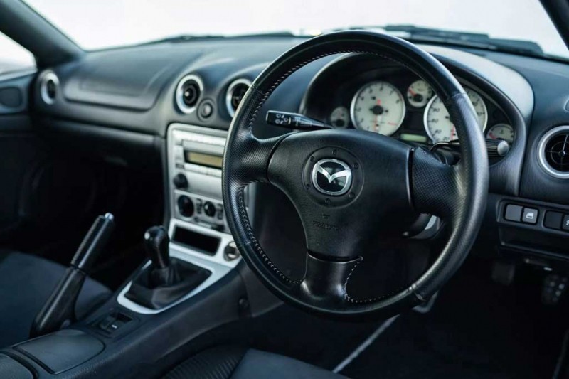 Mazda MX-5 в необычном кузове: таких было только 173 шт, а этот еще более редкий