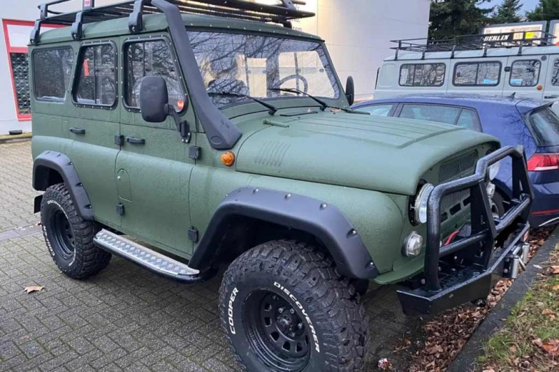 UAZ Hunter за 3,1 млн рублей: внедорожник в спецверсии Jungle продают в Германии