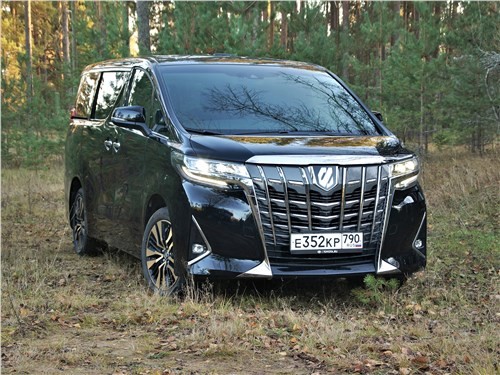 Toyota Alphard: зачем менять то, что идеально?