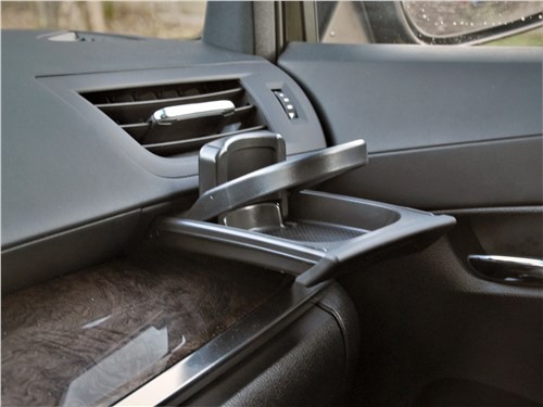 Toyota Alphard: зачем менять то, что идеально?
