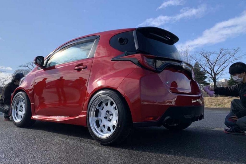 Сумасшедшая Toyota iQ: дизайн в стиле GR Yaris и мотором от Kawasaki 3 Сумасшедшая Toyota iQ: дизайн в стиле GR Yaris и мотором от Kawasaki