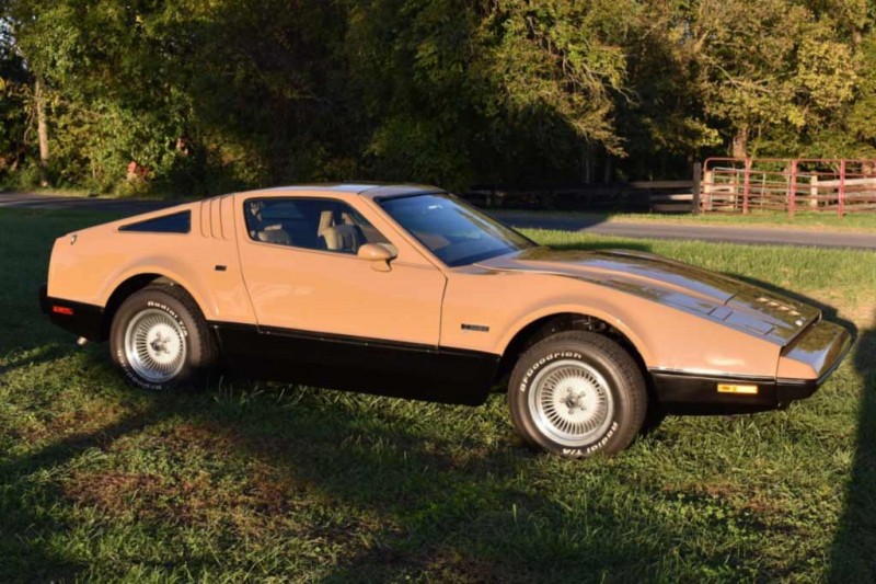 Канадский Bricklin SV-1 с дверьми типа &laquo;крыло чайки&raquo; ушел с молотка всего за ₽1,9 млн