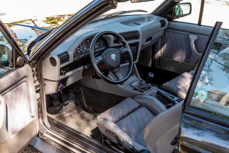 30-летний кабриолет BMW M3 (E30) ушел молотка за 7,4 млн: таких выпустили 786 шт 4 30-летний кабриолет BMW M3 (E30) ушел молотка за 7,4 млн: таких выпустили 786 шт