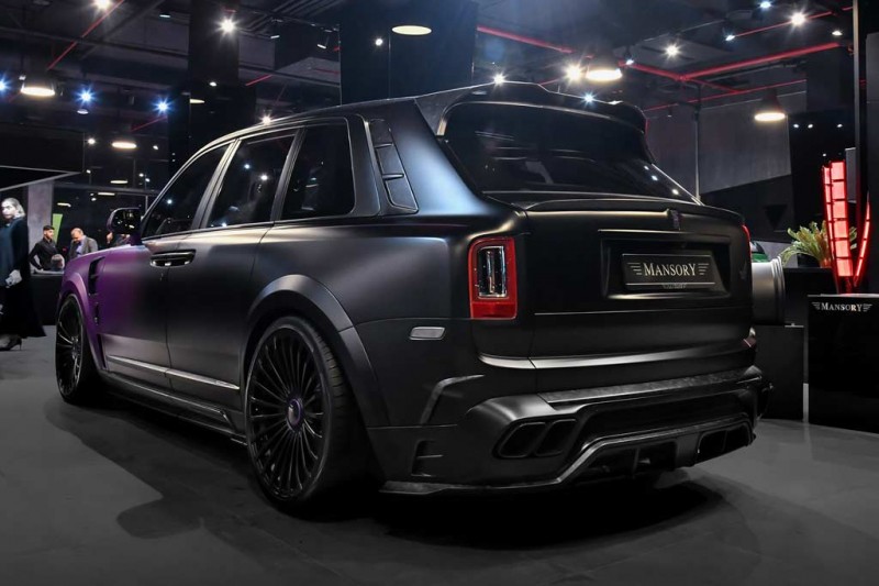 К открытию бутика Mansory в ОАЭ тюнеры подготовили спецверсии люксовых SUV 5 К открытию бутика Mansory в ОАЭ тюнеры подготовили спецверсии люксовых SUV