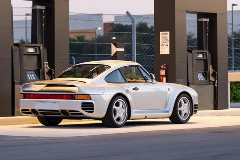 Автосалон по продаже редких машин из Майами выставил на продажу Porsche 959