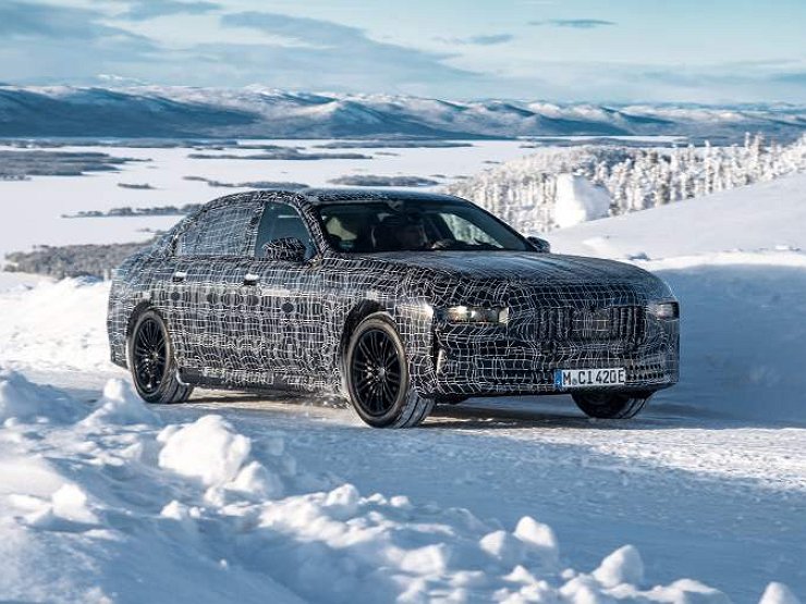 Компания BMW вывела на тесты новый седан i7 1 Компания BMW вывела на тесты новый седан i7
