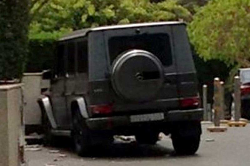 Примерно два десятка G-Class догнивают под открытым небом в Великобритании