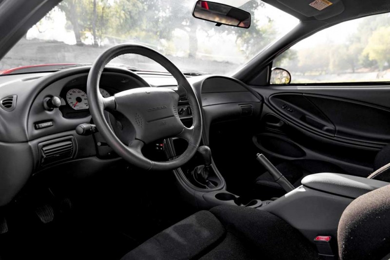 Ford Mustang Cobra R с минимальным пробегом готов уйти с молотка за 4,5 млн рублей