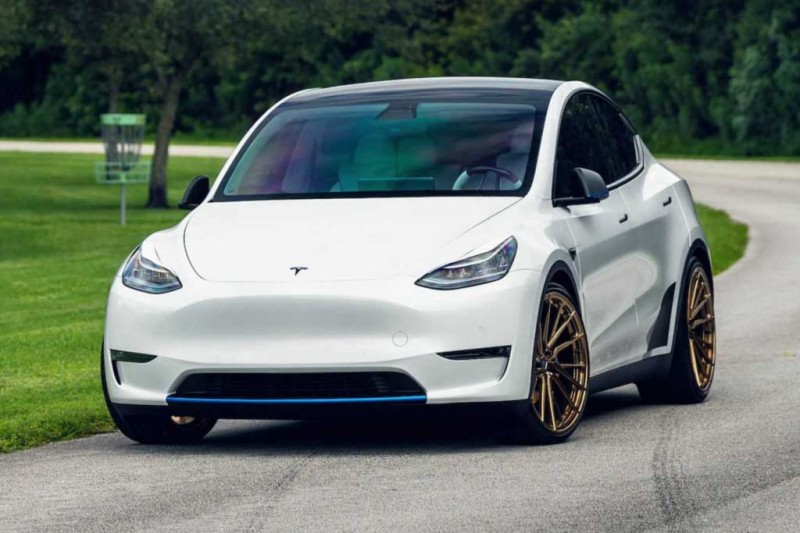 Подвеска может рассыпаться прямо на ходу: Tesla отзывает 21,5 тысяч Model Y