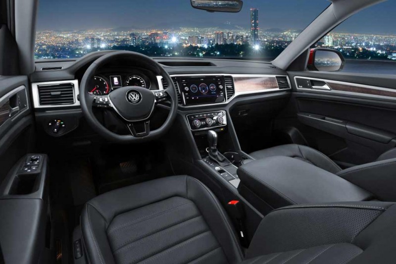 Обзор нового VW Teramont 2021: как едет большой кроссовер после рестайлинга