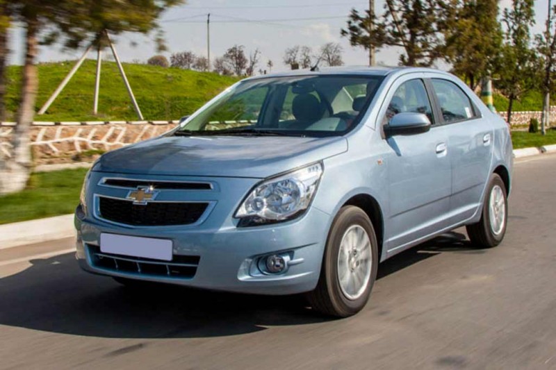 Иногда они возвращаются: обзор бюджетного седана Chevrolet Cobalt 2021