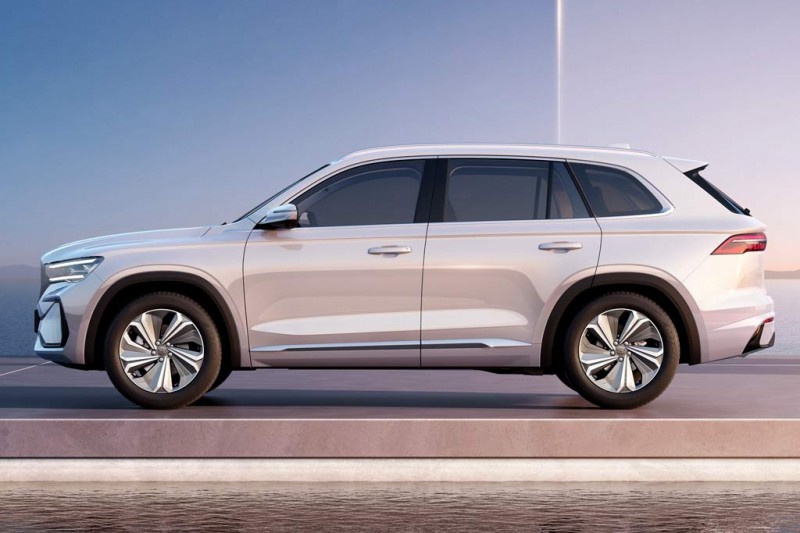 Первую партию гибридного Geely KX11 Hybrid раскупили за считанные минуты
