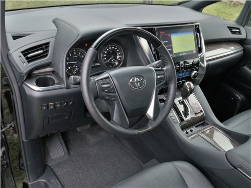 Toyota Alphard: зачем менять то, что идеально?