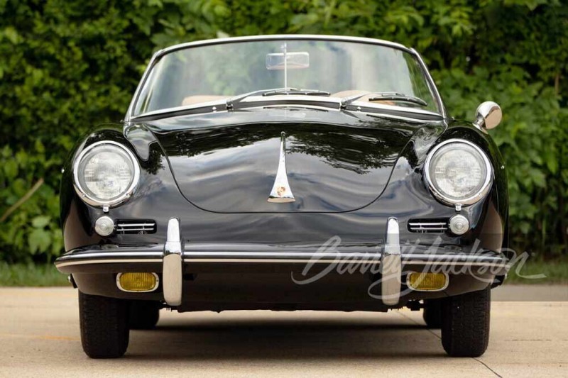 Эффектный Porsche 356B Roadster 1962 года планируют продать за 35 млн рублей