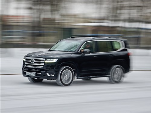 Новый Toyota Land Cruiser, пошла ли модернизация ему на пользу?