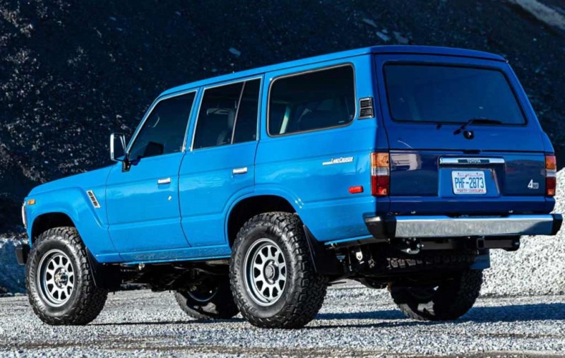 Переделку Land Cruiser J60 в рестомод с современной «начинкой» оценили в ₽13 млн 2 Переделку Land Cruiser J60 в рестомод с современной «начинкой» оценили в ₽13 млн