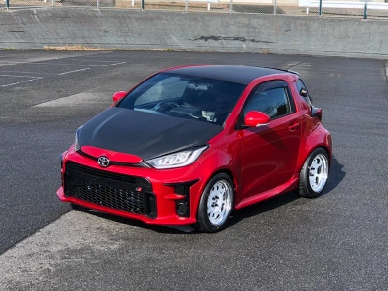 Toyota iQ превратили в гоночный болид