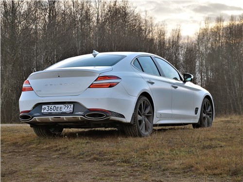 Тест-драйв Genesis G70 (поколение I рестайлинг) - Новый Genesis G70 расправляет крылья и учится летать