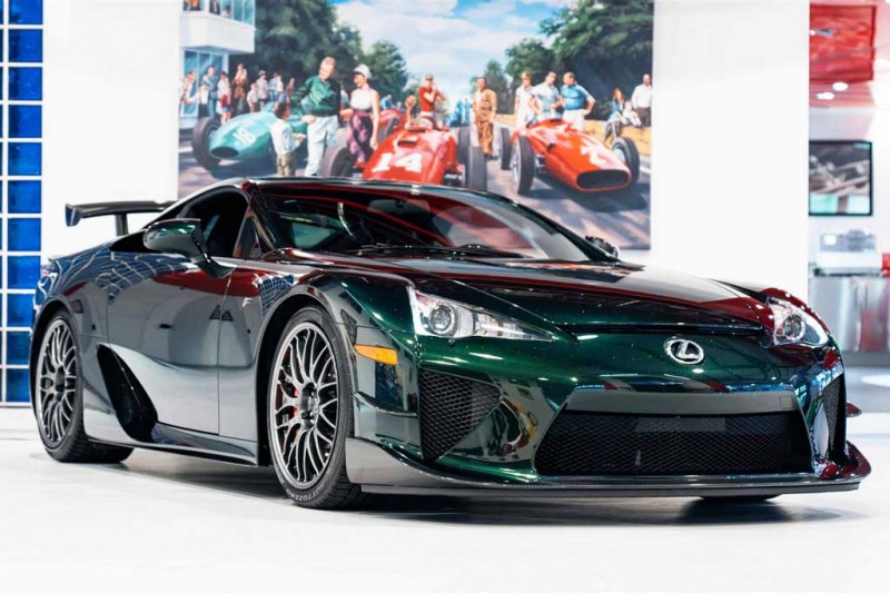 Лексус LFA в версии Nurburgring Edition за последние годы ощутимо прибавил в цене