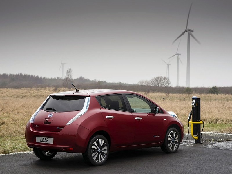 Nissan просит солнце поделиться энергией