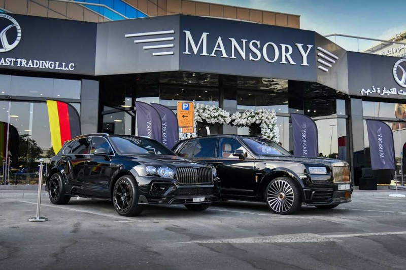К открытию бутика Mansory в ОАЭ тюнеры подготовили спецверсии люксовых SUV 9 К открытию бутика Mansory в ОАЭ тюнеры подготовили спецверсии люксовых SUV