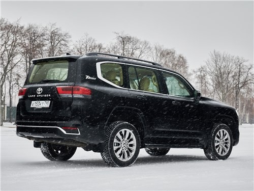 Новый Toyota Land Cruiser, пошла ли модернизация ему на пользу?