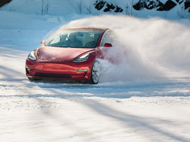 Tesla Model 3 оказалась почти бесполезной на 20-градусном морозе 1 Tesla Model 3 оказалась почти бесполезной на 20-градусном морозе