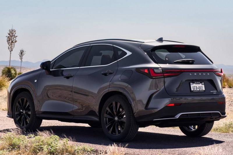 Открыт прием заказов на новый Lexus NX 2022 в России: известны цены