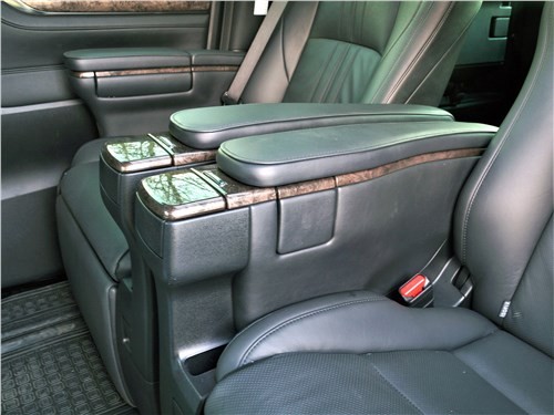 Toyota Alphard: зачем менять то, что идеально?