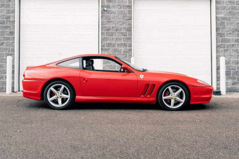 На торги выставлен Ferrari 575M Maranello: пока за авто предлагают меньше 2 млн рублей